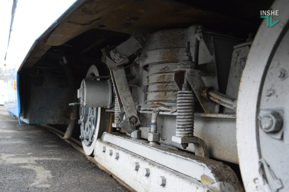 Конечная: в Николаеве отремонтированный за 1,5 млн гривен трамвай не смог выйти на маршрут - отвалился кардан (ВИДЕО и ФОТО)
