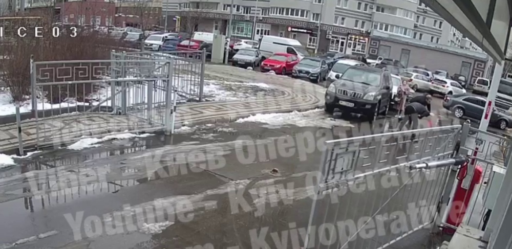 ВКиеве "мажор" избил прохожего до полусмерти из-за замечания о парковке