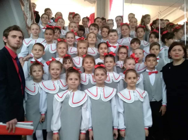 Хор криворожской «Музыкальной школы №4» победил в международном конкурсе «Днепровские волны»