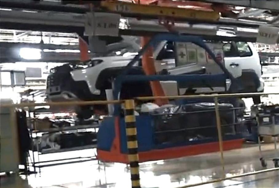 Россия приостановила выпуск некоторых моделей Lada на неопределенный срок | ТопЖыр