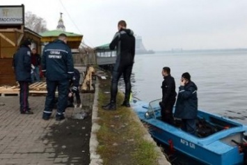 В Днепропетровске женщина спрыгнула с Нового моста прямо в реку