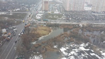 "Озеро" раздора: Политики могут оставить пострадавших от аферы "Элита-центра" без жилья