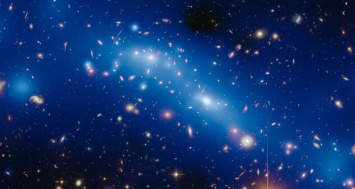 NASA: Во Вселеной два скопления галактик врезались друг в друга