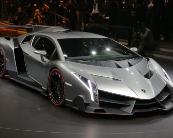 Второй за март Lamborghini Veneno выставили на продажу