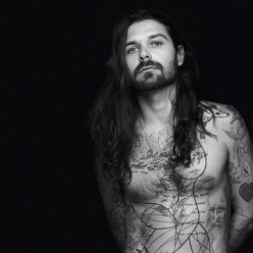 Саймон Нил: "Новый альбом Biffy Clyro - это первая работа, где я пытался дать отпор людям, которые меня разочаровывали" | British Wave