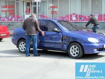 В Запорожской области машина депутата попала в ДТП