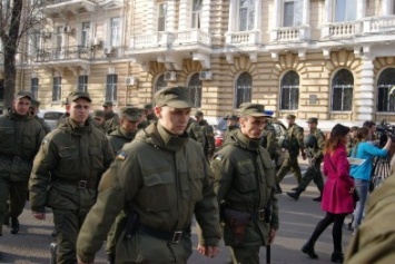 В Одессу стянули дополнительные силы полиции (ФОТО)