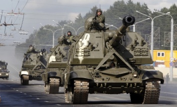В Крым продолжают поступать новейшие образцы военной техники РФ