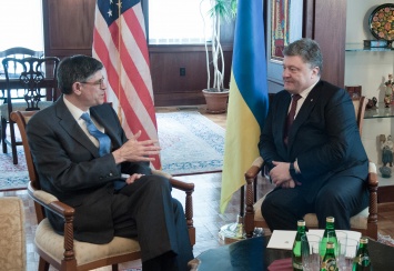 Порошенко обсудил реформы в Украине с министром финансов США Лью