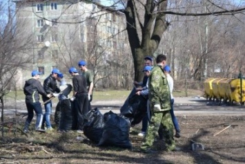 В Макеевке на текущей неделе расчистили 113 тыс. кв.м дорог