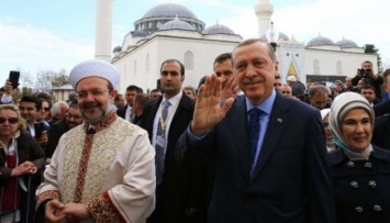 Эрдоган открыл в США мусульманский центр и раскритиковал Трампа