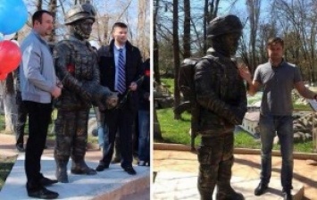 Кота отрезали: памятник «вежливым людям» в Крыму теперь выглядит еще фееричнее