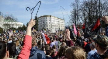 В Польше прошли протесты против полного запрета абортов