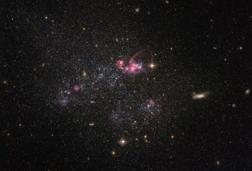 «Хаббл» сделал снимок хаотичной карликовой галактики