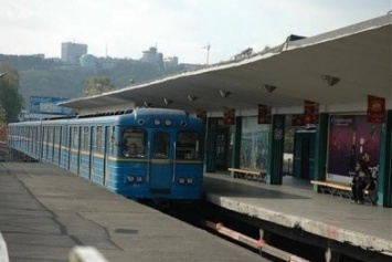 В киевском метро пьяного мужчину сбил поезд