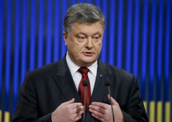 Reuters: Порошенко обещает украинцам объясниться по поводу своих офшоров