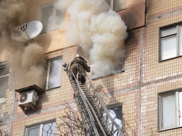 Из-за пожара в Николаеве эвакуировали 10 человек