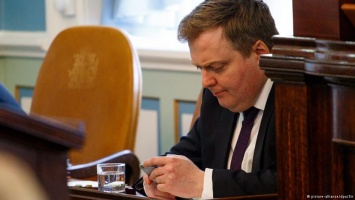 Премьер Исландии ушел в отставку