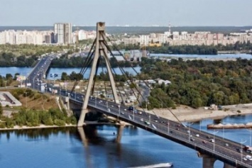 В Киеве Московский мост переименуют в честь Георгия Фукса