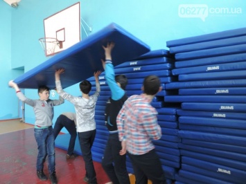 Город выделил средства на спортинвентарь для школ большого Доброполья