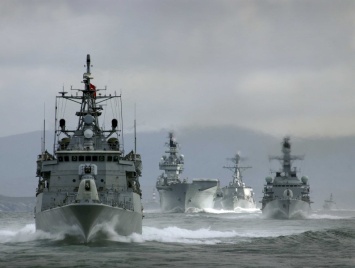 В Крыму военные РФ отрабатывают условное уничтожение кораблей НАТО, - разведка