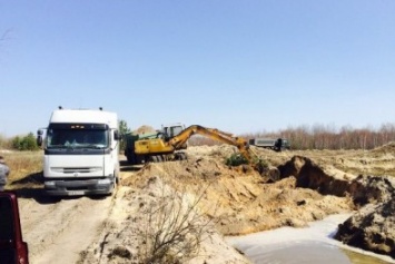 В Житомирском районе под видом строительства водоема успешно добывали песок