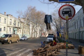 Прокурорский майдан: Полицейские увидели знак и стали гнать автохамов из центра (ФОТО)