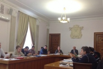 Николаевские депутаты со скрипом поделили бюджетные деньги по районам