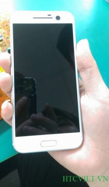 В Сети появился HTC 10 в белом цвете корпуса