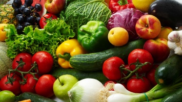 В Крыму оккупационные власти уничтожили две тонны санкционных овощей и фруктов