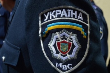 Полиция Днепродзержинска расследует действия матери, пытавшей своих приемных дочерей
