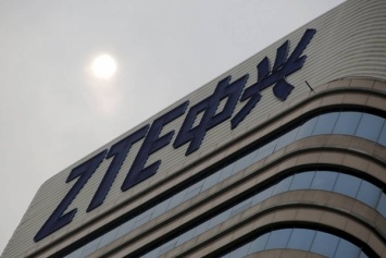 Санкции США заставили ZTE снизить прогноз по прибыли втрое