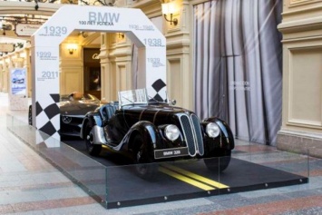 В ГУМе открылась выставка к 100-летию компании BMW