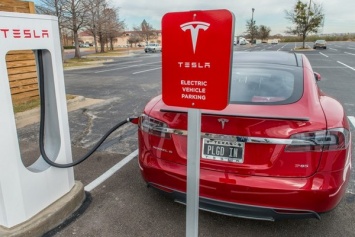 Россия получит 5 электрических заправок от Tesla