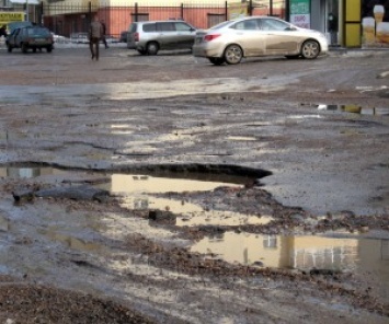 В Украине почти сто процентов дорог нужно ремонтировать