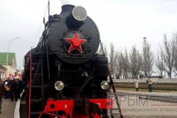 «Поезд Победы» встретили в Феодосии (ФОТО)