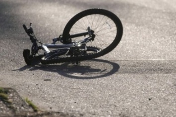 В Мариуполе автомобиль сбил 5-летнего ребенка на велосипеде