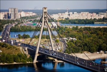 На Московском мосту снова ограничат движение транспорта