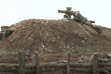 В Донбассе танк пророссийских боевиков был подбит из ПТУРа (ВИДЕО)