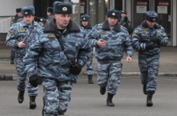 В Питере трое психбольных убили двух медсестер и сбежали из госпиталя