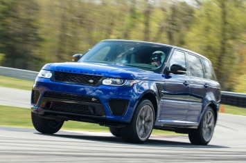 Обновленный кроссовер Range Rover Sport SVR замечен на дорожных тестах