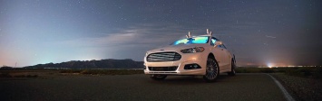 Ford протестировал автономный автомобиль Ford Fusion Hybrid ночью