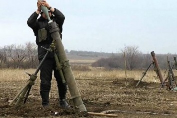 Боевики "ЛДНР" обостряют ситуацию на Донбассе: 87 обстрелов за 12 апреля
