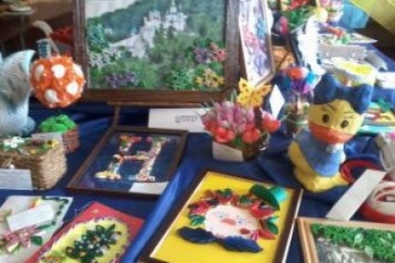 В Красноармейске (Покровске) начала работу выставка «Фестиваль бумажного творчества»