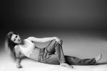 Лотти Мосс и Лаки Блю Смит на обложке французского Vogue
