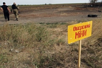На Луганщине население прифронтового города продолжает ходить по минным полям