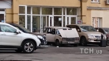 В Киеве взорвался автомобиль, подозреваемые скрылись