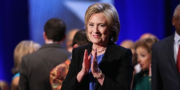 Клинтон обвинила в кризисе в Ливии самих жителей страны