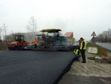 В Мининфраструктуры обещают направить дополнительные средства на ремонт дорог на Донбассе