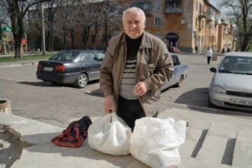 Макеевчан не оставляют без помощи: Штаб Ахметова выполнил недельный план поставок